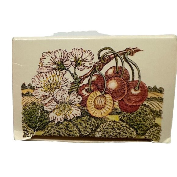 Crabtree & Evelyn Vintage London Cherry Kernel Oil English Orchard Soap Bar 1980 - Picture 4 of 4